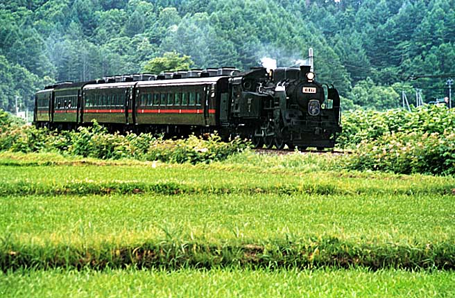 現役蒸気機関車の写真・映像 すずらん号